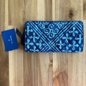 Vera Bradley RFID Georgia Wallet in Cuban Tiles NWT
